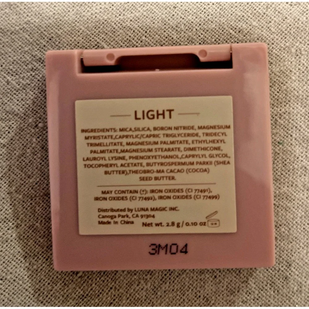 Luna Magic Soft Foundation Powder light Mini Compact 2.8G - Picture 2 of 3